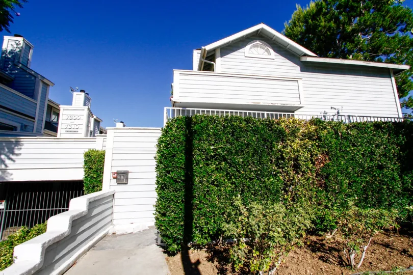 The sidewalk up to Balboa Woods in Van Nuys