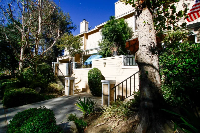 The California Oaks building in Van Nuys