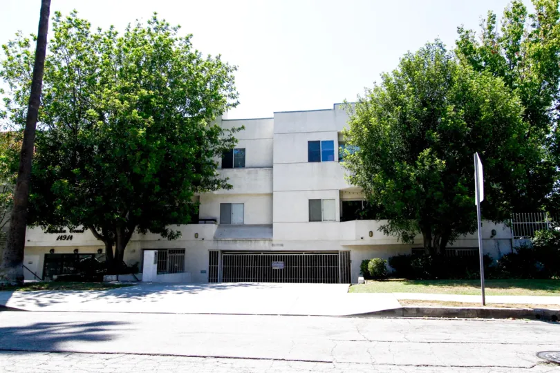 The Hamlin Court building in Van Nuys