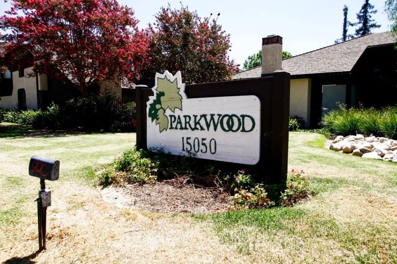 The sign announcing the Parkwood Van Nuys