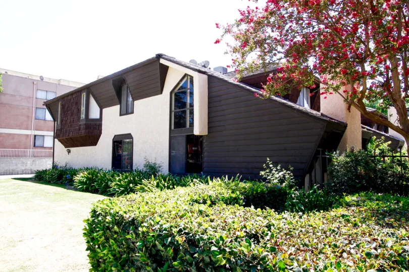 The architecture of Parkwood Van Nuys