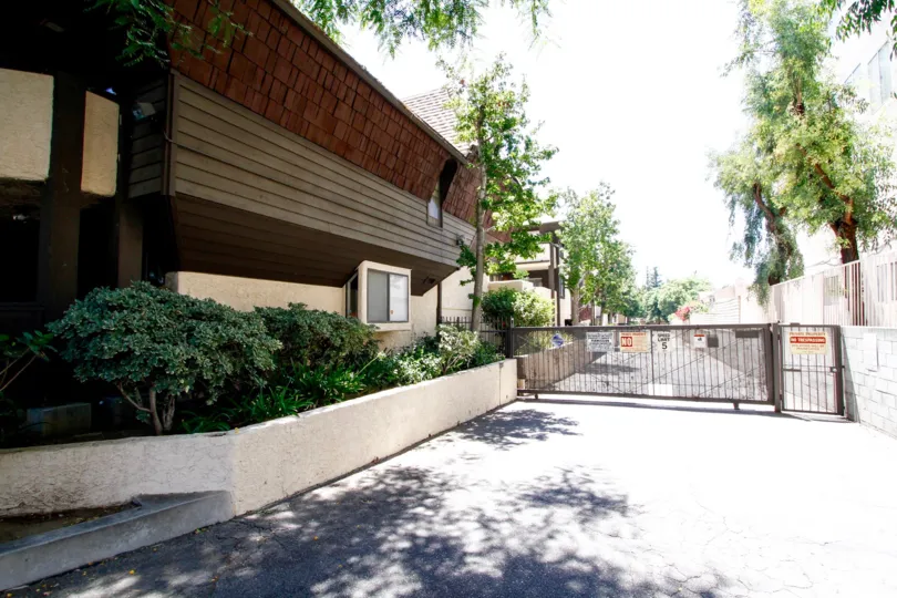 The parking at Parkwood Van Nuys