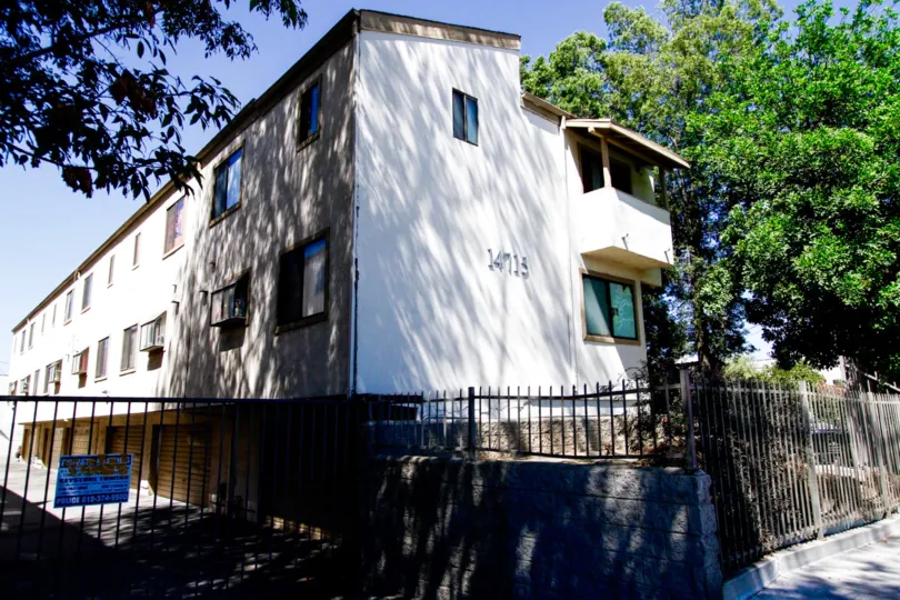 The Saticoy Villas building in Van Nuys