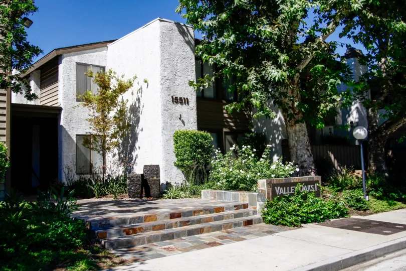 The stairs into Valley Oaks I in Van Nuys