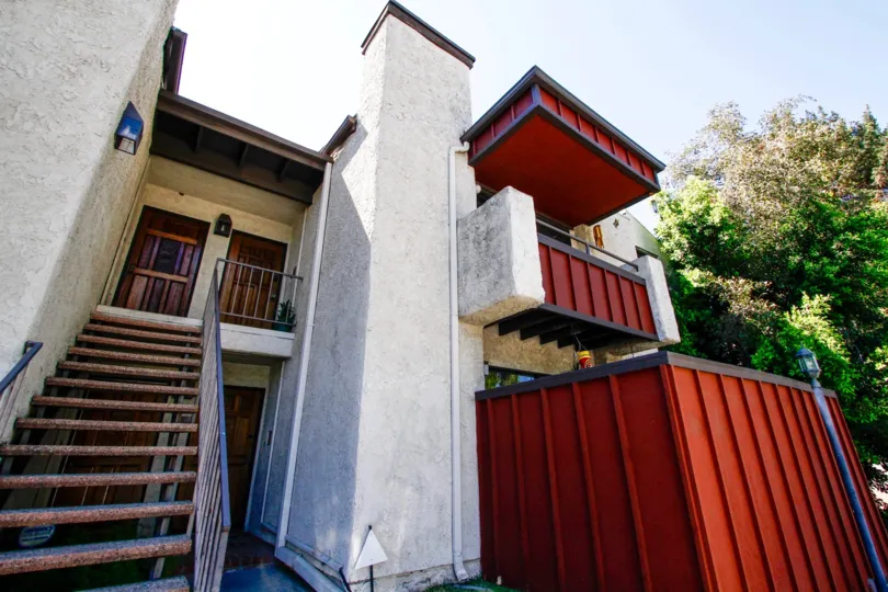 The Valley Oaks III building in Van Nuys