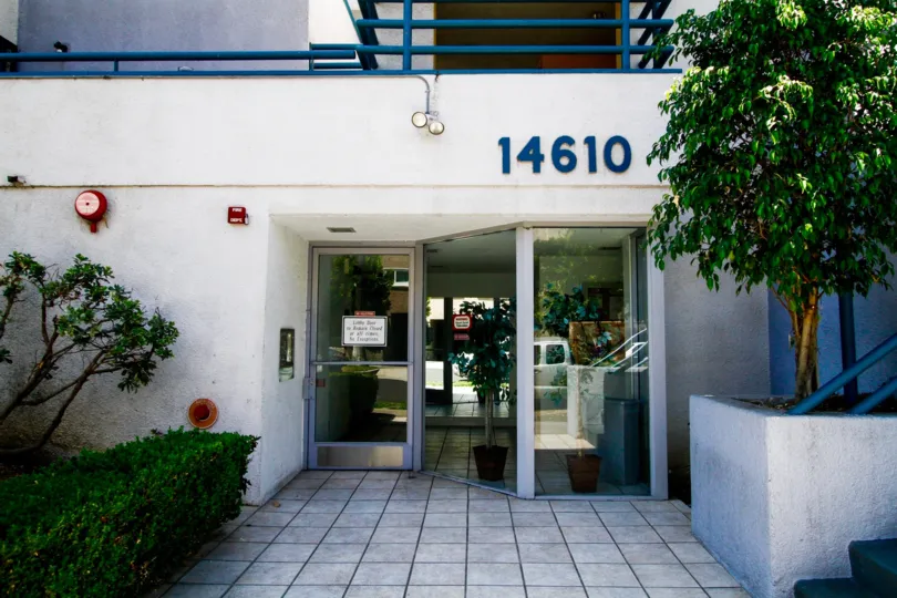 The entrance into West Pointe