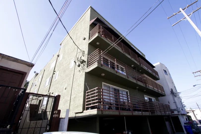 The building at 41 Sunset in Venice