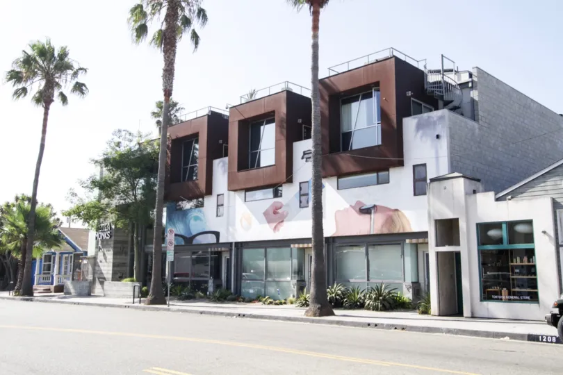 The building as 1212 Abbot Kinney in Venice