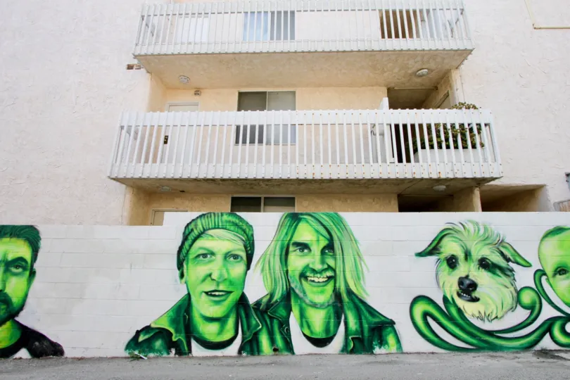 navy estates apartments in trendy art community of venice califirnia