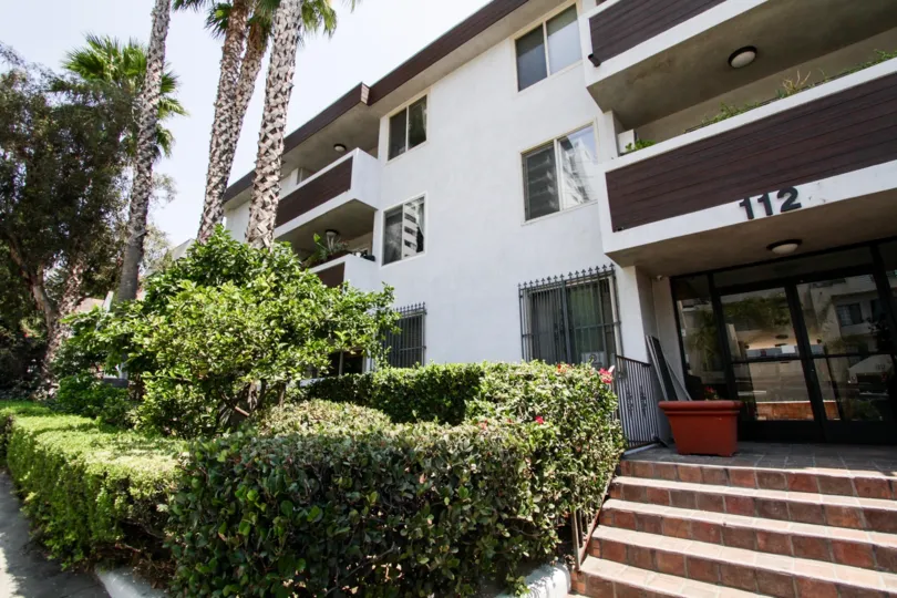 The entrance into 1124 N La Cienega in West Hollywood