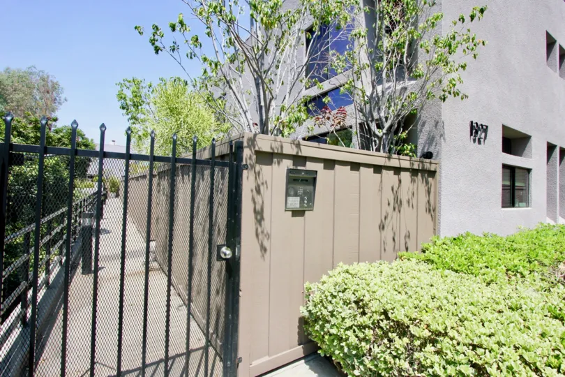 beautiful homes of 1327 Havenhurst Townhomes, West Hollywood, California