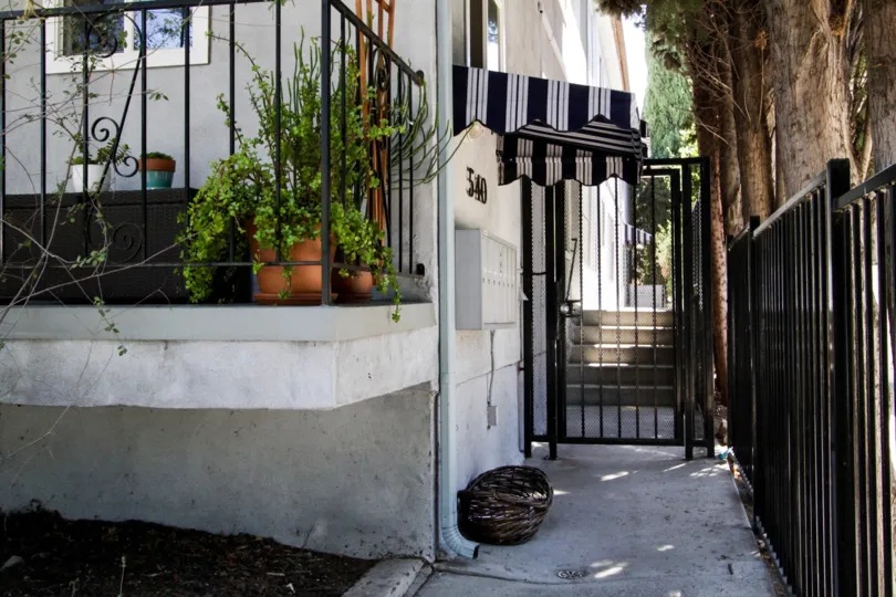 The side entrance into 540 N Croft