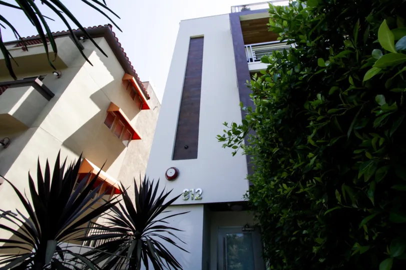 The building at 812 N Croft