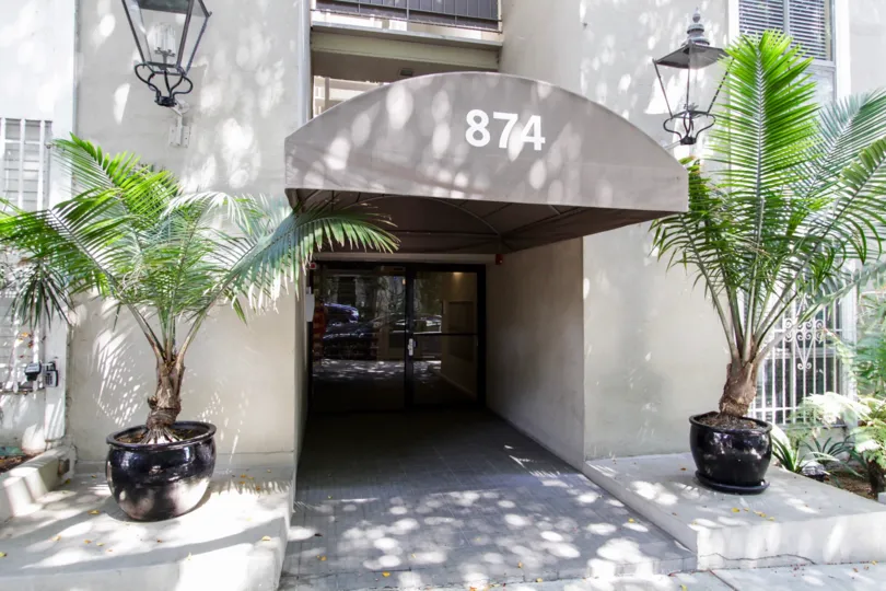 The entrance into 874 Hammond in West Hollywood