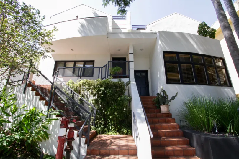 The entrance into 9041 Keith in West Hollywood