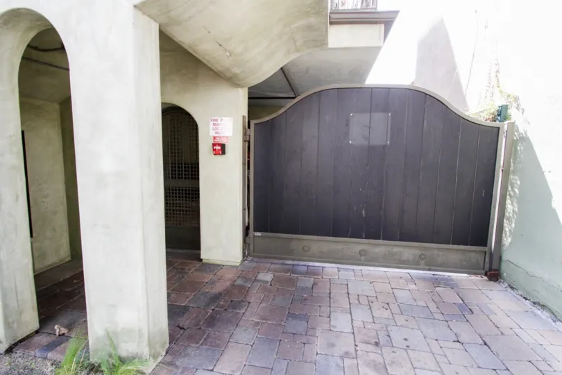 The entryway at 917 Sierra Bonita in West Hollywood