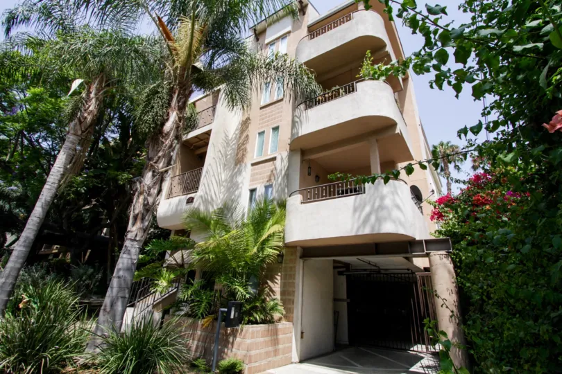 The balconies seen at 924 N Palm