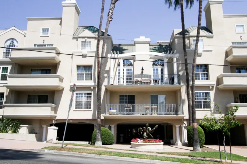 The view of 930 N Doheny