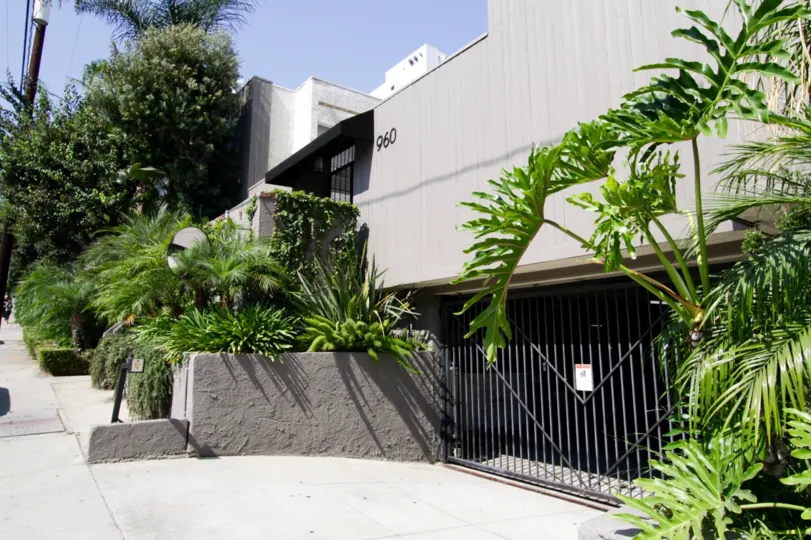 The parking at 960 N San Vicente in West Hollywood