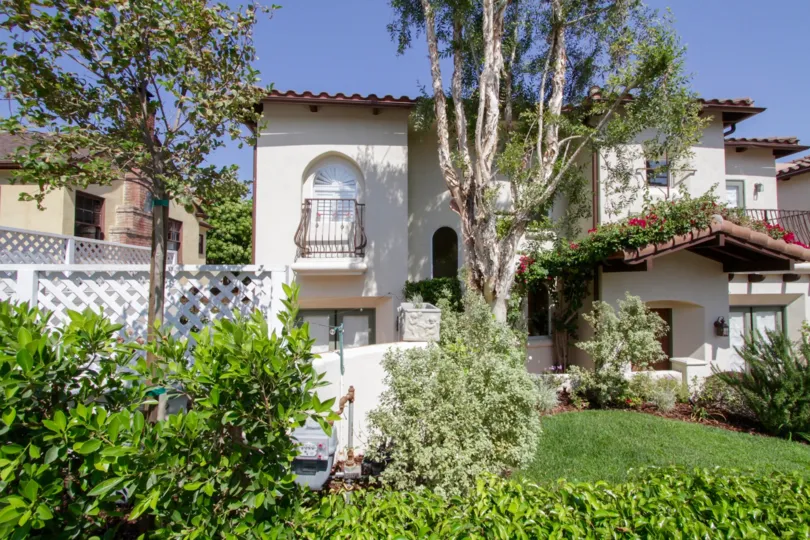The architecture of the Casa Carmela in West Hollywood