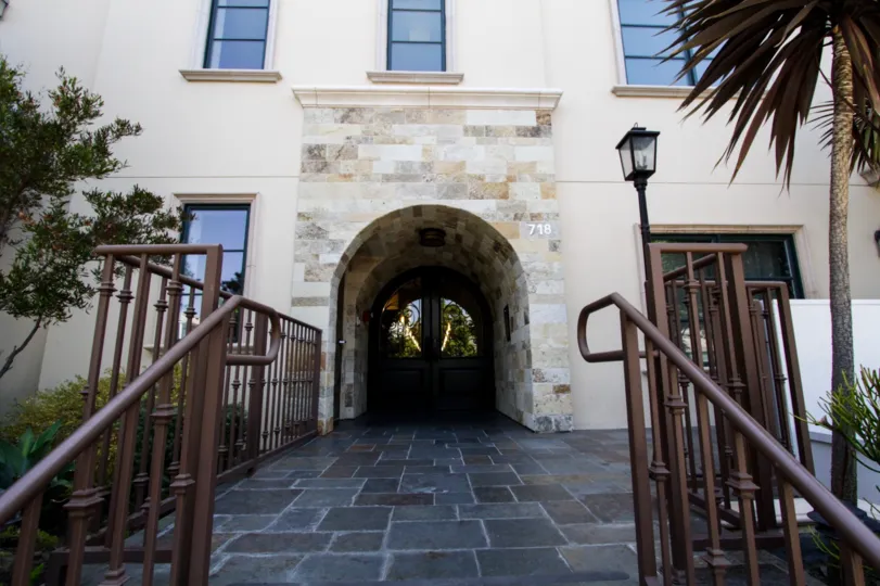 The entrance into Croft Villas in West Hollywood
