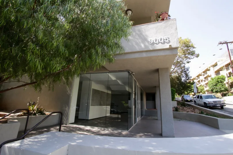 The address of the Cynthia Del Sol written on the building