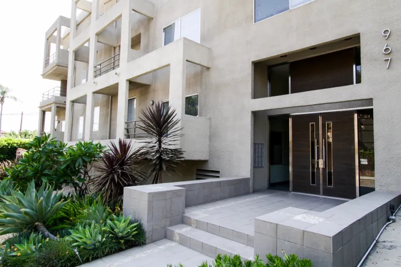 The entrance into Hammond Condominiums