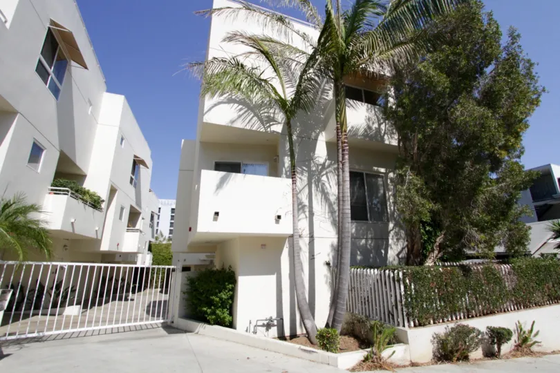 The drive into Hilldale Terrace in West Hollywood