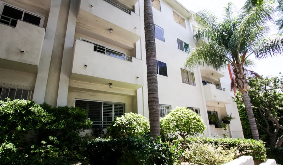 The balconies at Kings Fountain Manor