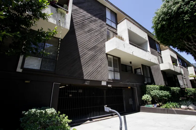 The walkway in front of Kings Point