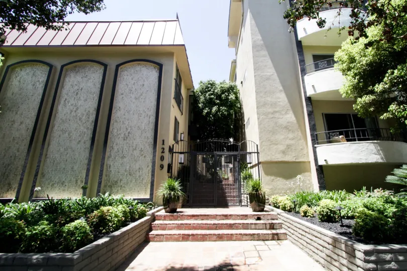 The stairs into the entrance of Kingswood Court