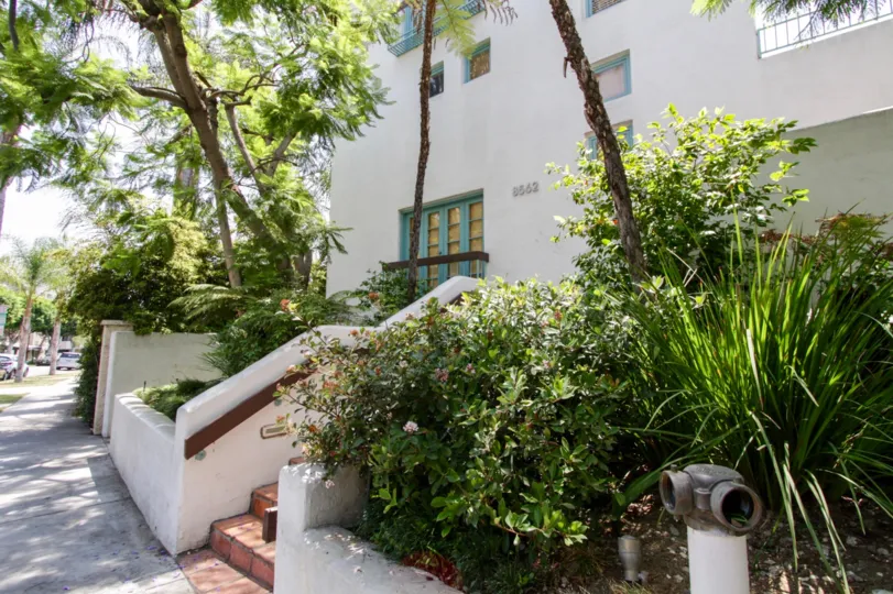 The stairs leading up to the entrance of La Villa De Torre in West Hollywood