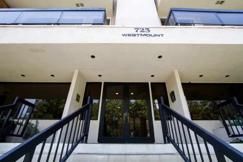 The address to the Le Palais Royal above the entrance in West Hollywood