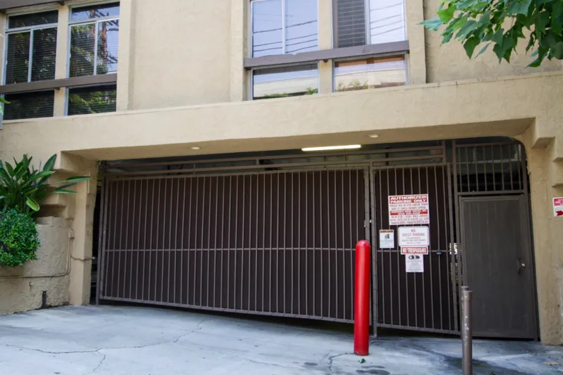 The parking for Nob Hill