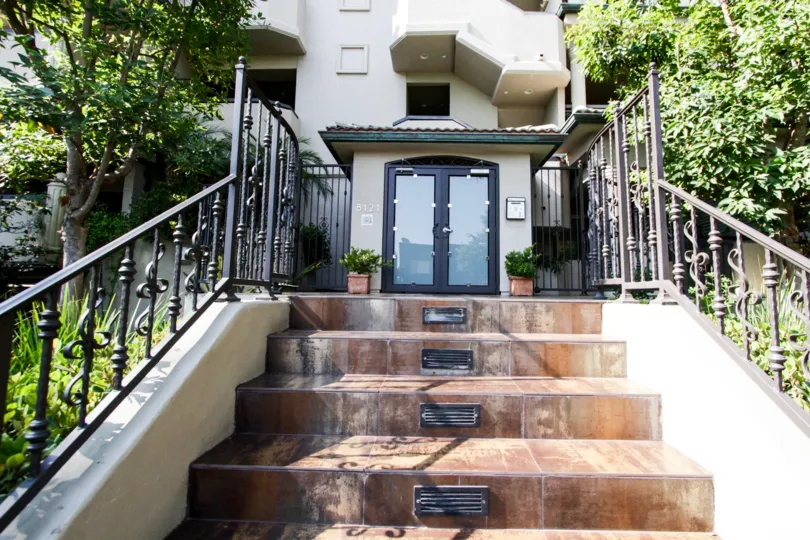 The entryway up to Norton Villas in West Hollywood