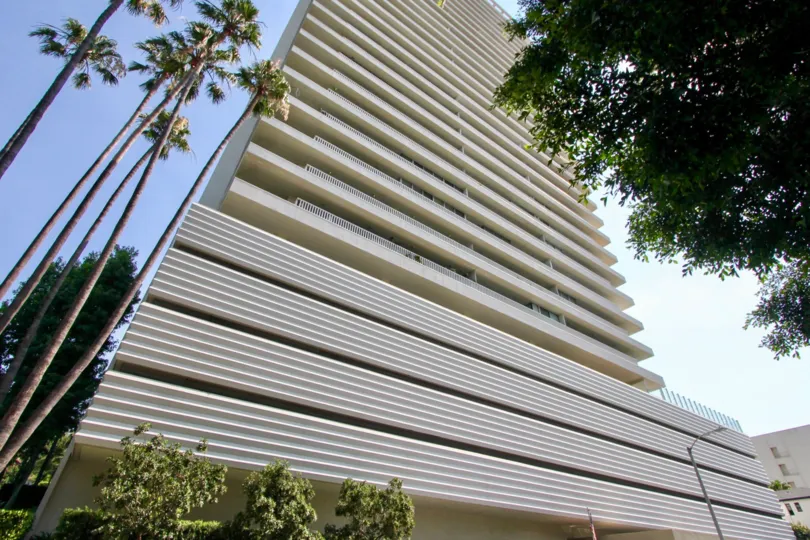 Building with many floors of apartments in Sierra Towers