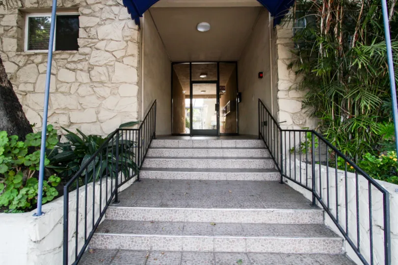 The stairs leading to the entrance of Sunset Palms