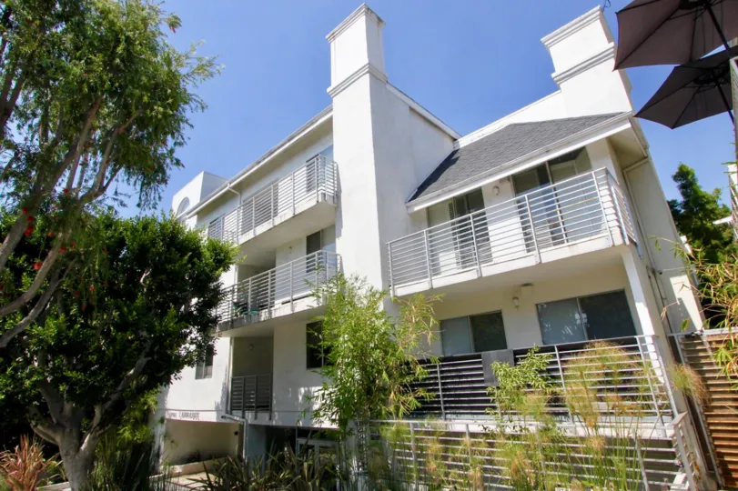 A retro complex with great balcony space, views, and proximity to Hollywood.