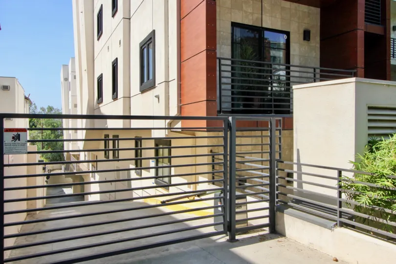 Awesome and amazingly beautiful Shoreham Villas apartment with her detailed finishing, West Hollywood, California