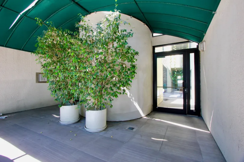 Very near an detailed shot of the entrance way to Vista Larrabee, West Hollywood, california
