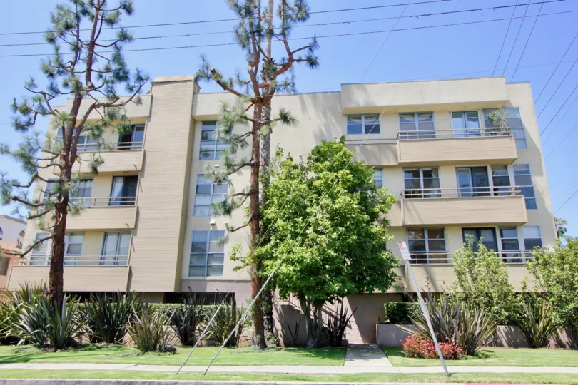 A truly graceful & luxury home to live with your loved once, experiencing the tranquility.