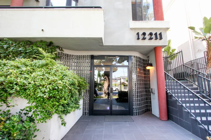 Entrance to the amazing 12211 Idaho, West La, California