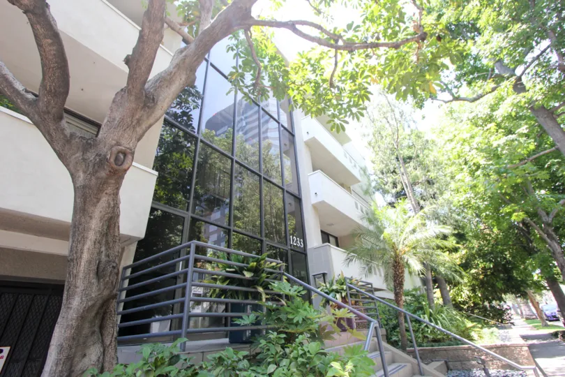 233 Amherst supper cool green entrance with it's glass door, West la, California