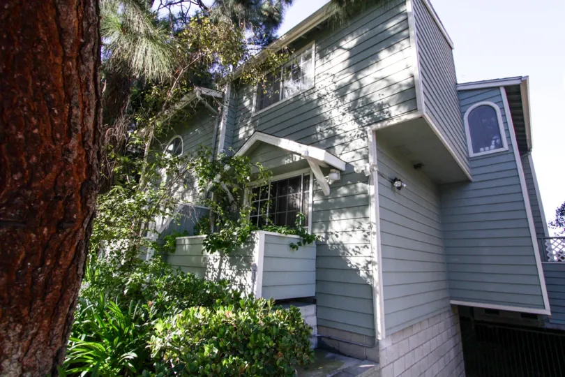 The private patio of 2474 Centinela in West LA