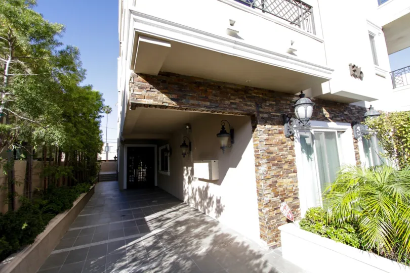 The entrance into the Amherst Villas building