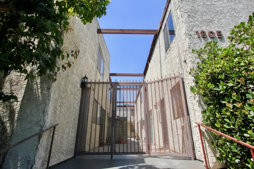 Brrington Gardens, A beautiful grill gate entrance