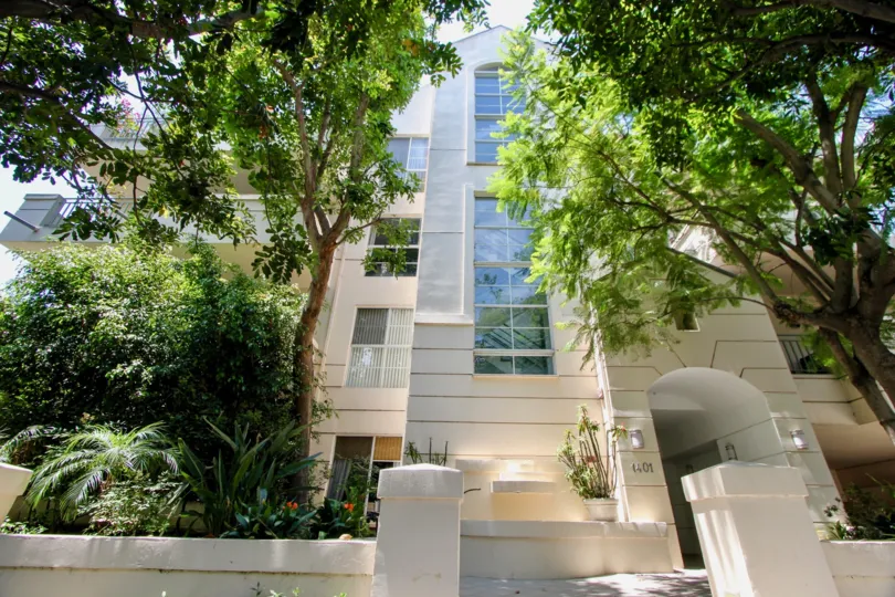 Bentley Manor's Beautiful ground floor, West La, California
