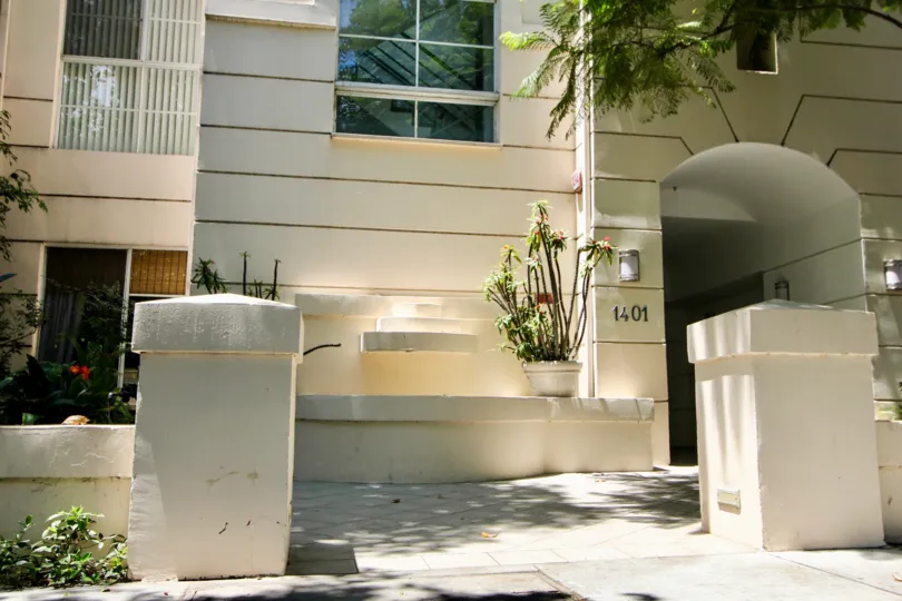 Bentley Manor by Serenity Care Health, Rental Homes in Los Angeles