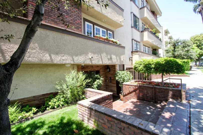 Street view of Bentley Oaks apartment buildings, West La, California
