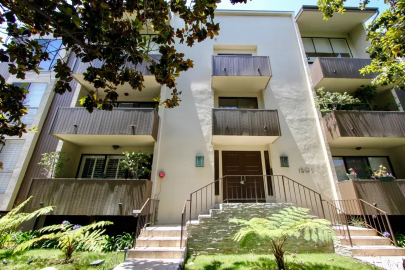 A broader view of Bentley Ohio's elegant apartment building, West La, California